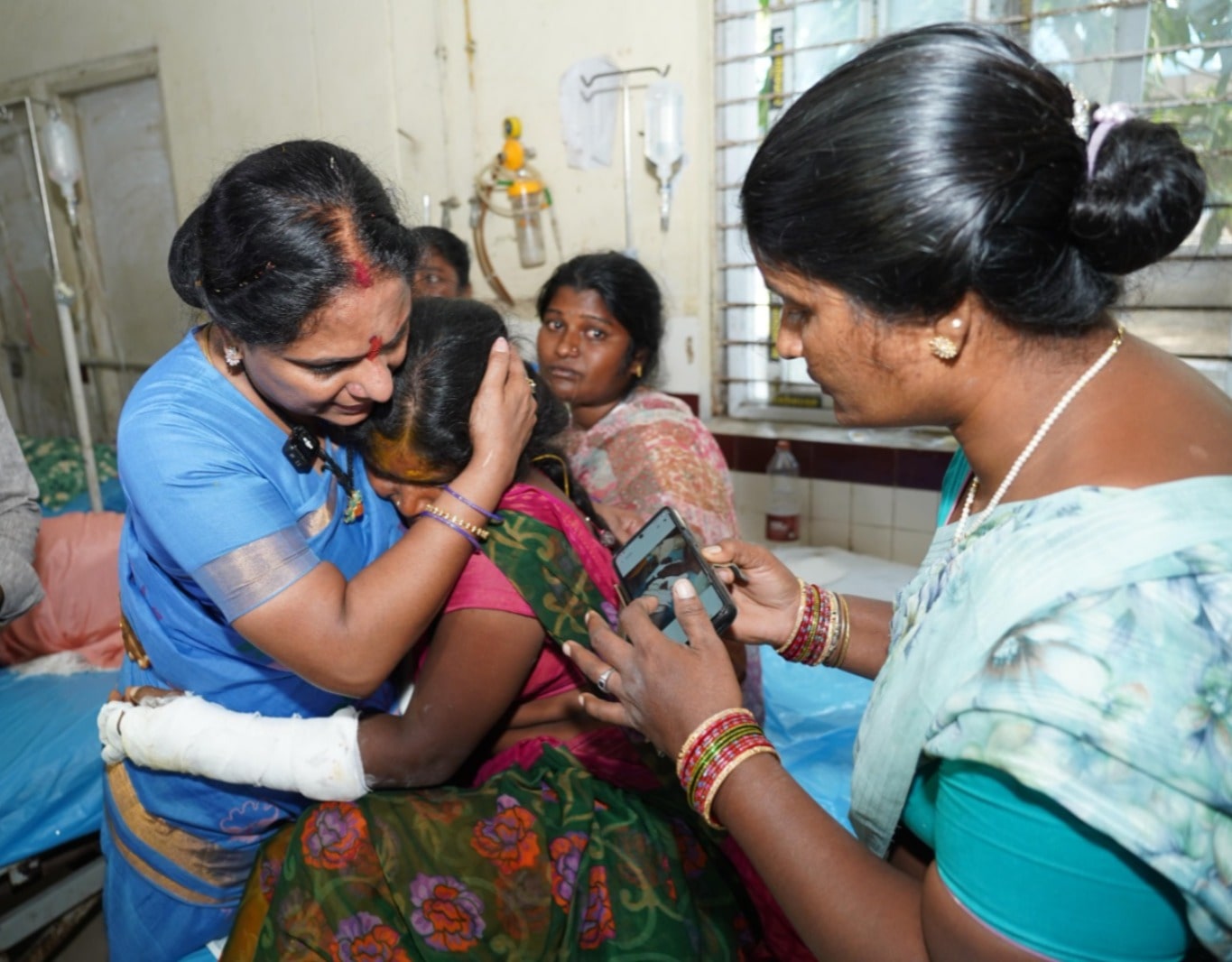 Kalvakuntla Kavitha Jagruthi Janam Bata warangal