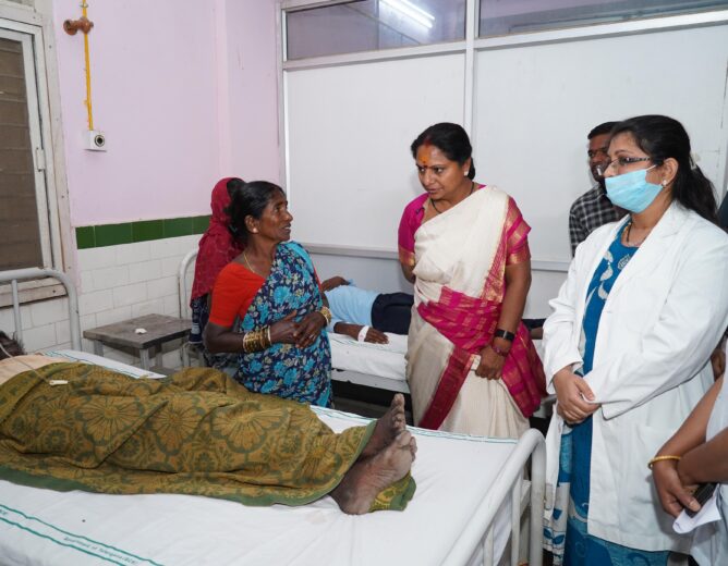 Kalvakuntla Kavitha interacts with doctors and patients at Aleru CHC