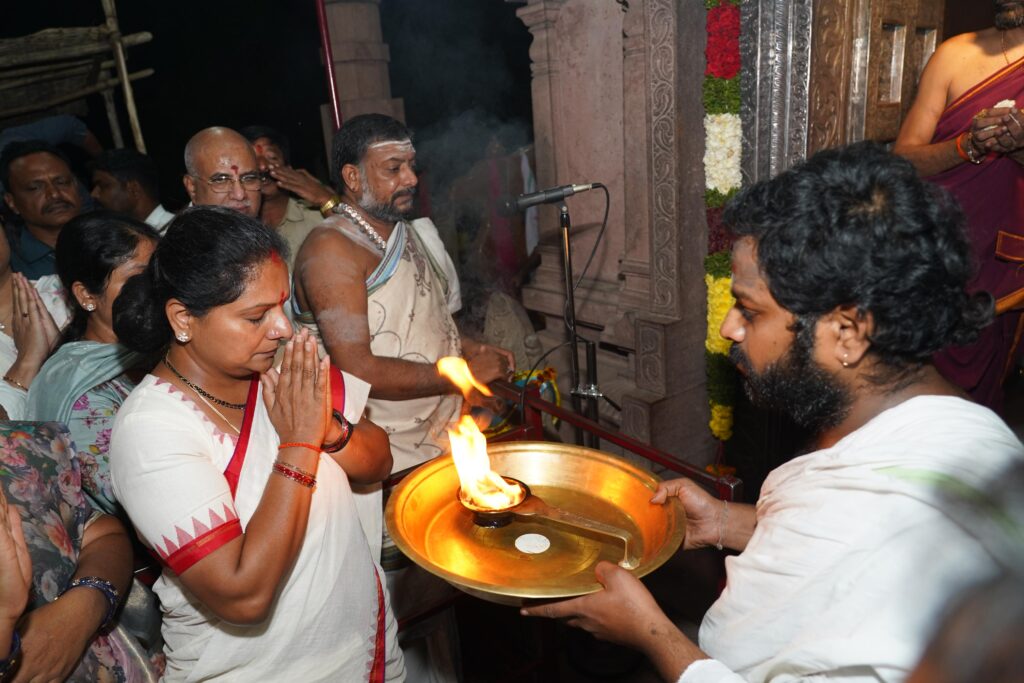 Jagruti Janambata Jogulamba temple visit by Kavitha