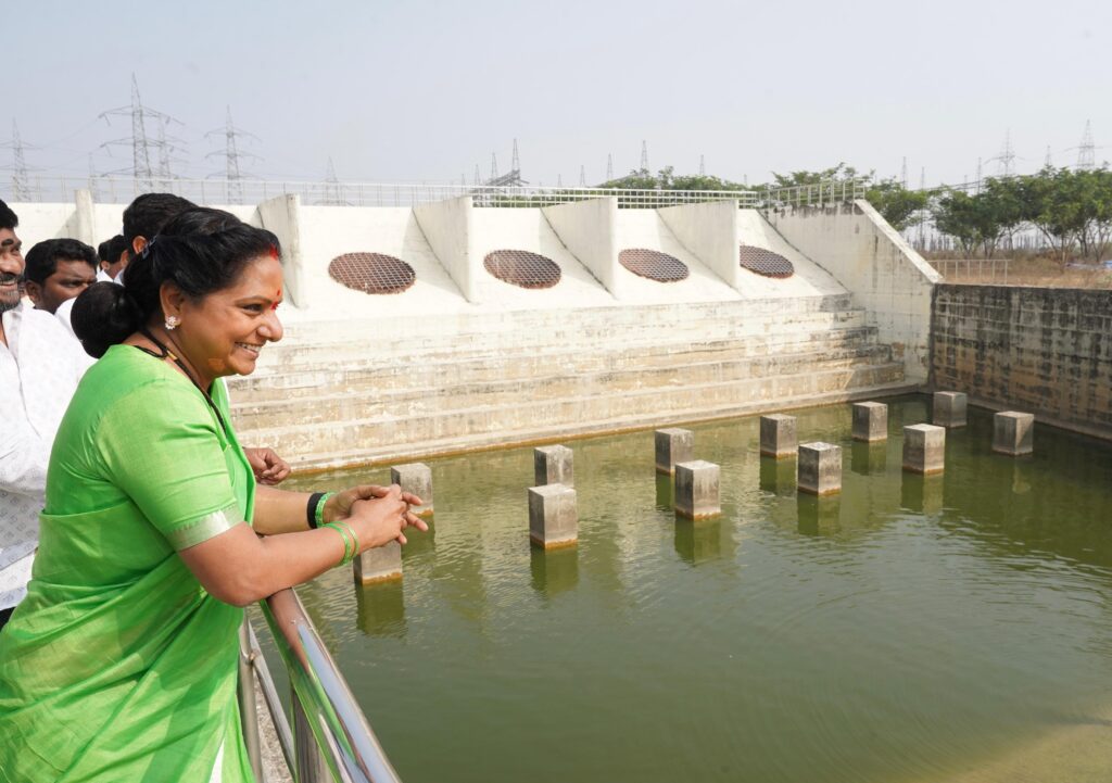 Kavitha Visits Pump House in Pinapaka