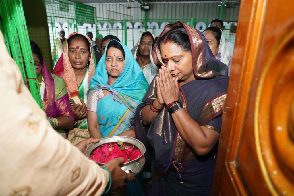Kavitha visits dargah and goshala as part of Jagruti Janam Bata program
