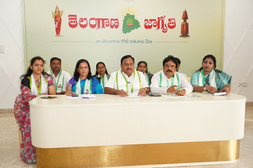 Jagruthi Working President L. Roop Singh addressing a press meet in Hyderabad on changes to the rural employment guarantee scheme