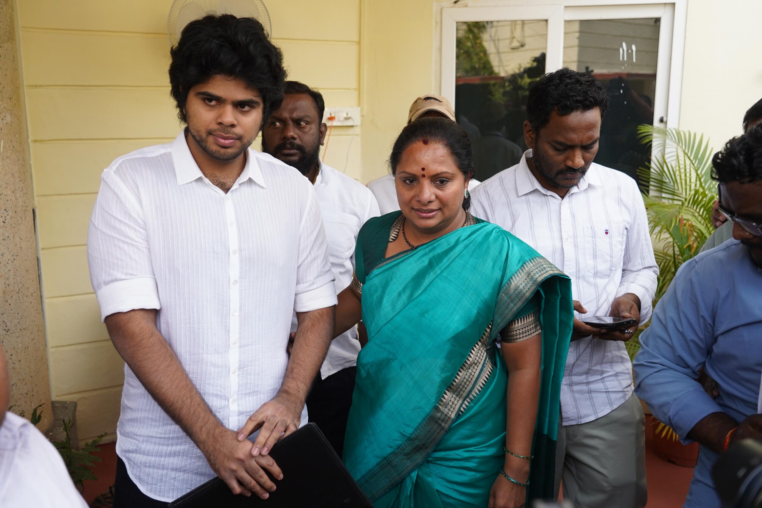 Kalvakuntla Kavitha emotional speech in Telangana Legislative Council