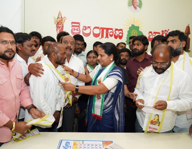 BRS leaders from Siddipet join Telangana Jagruthi in presence of Kavitha