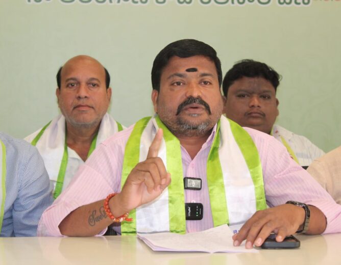 Jagruthi leaders address media at Banjara Hills office