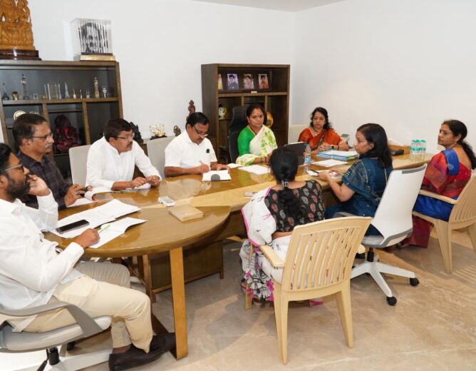 Kalvakuntla Kavitha meeting Telangana Jagruthi study committees