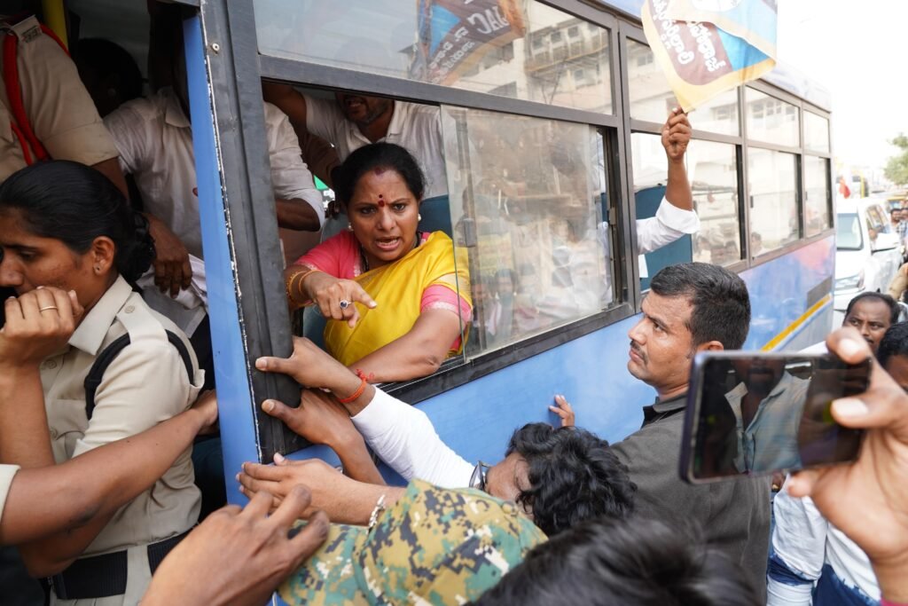 Telangana Jagruthi agitation in Khammam for displaced families