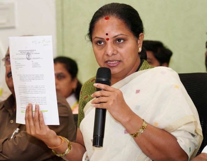 Telangana employees protesting against GO 317 transfer issues