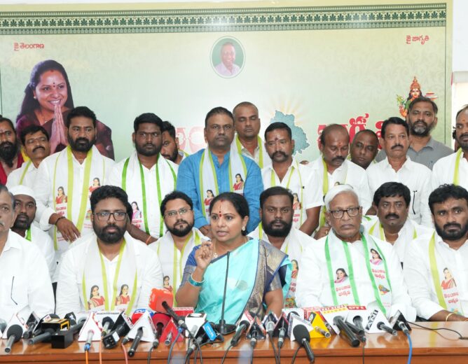 Kalvakuntla Kavitha announcing new political party launch in Telangana