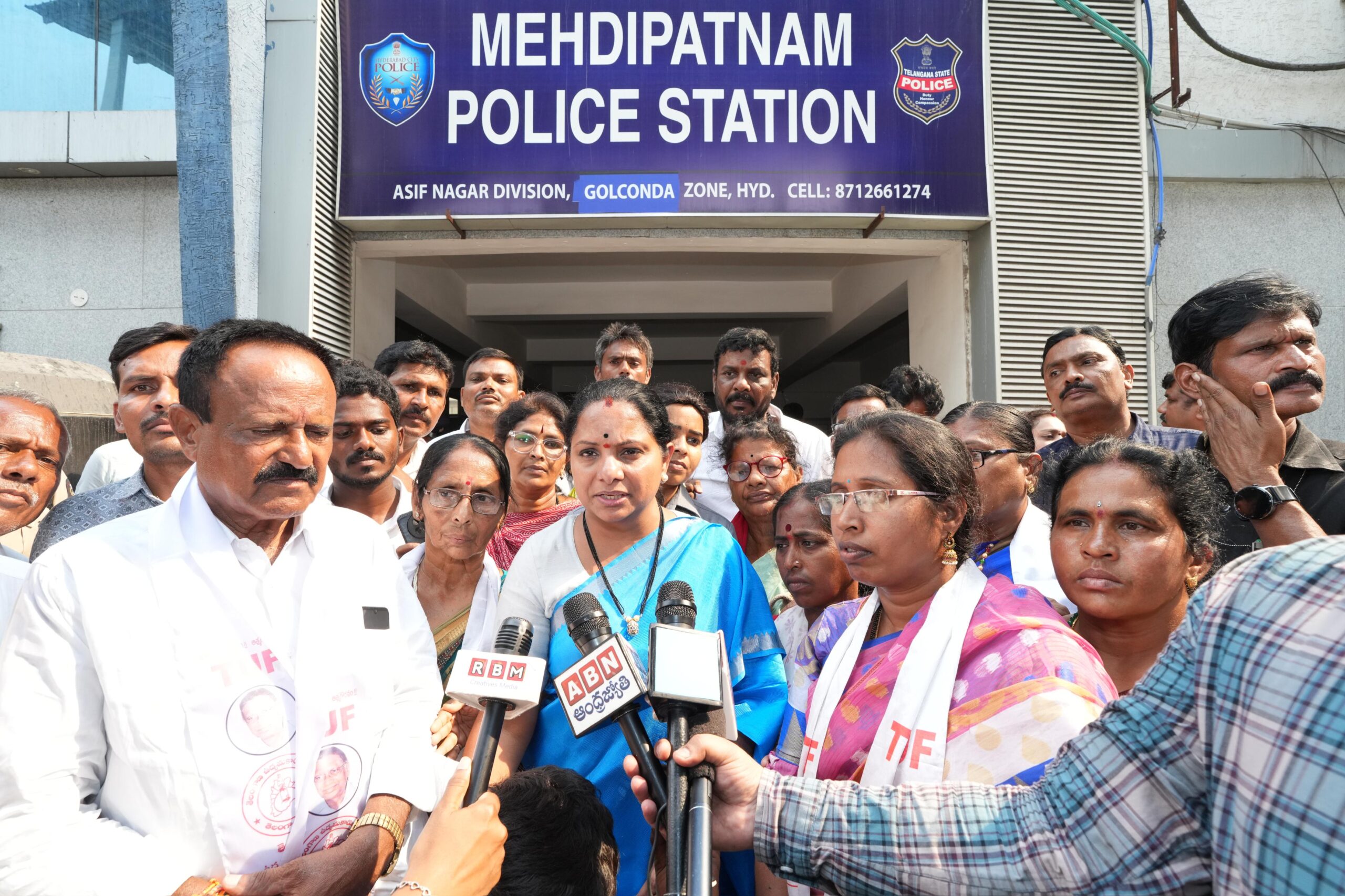 Kalvakuntla Kavitha meets detained Telangana activists at Mehdipatnam police station during Chalo Secretariat protest in Hyderabad