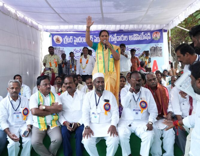 Kavitha backs Hyderabad centering workers protest, demands immediate government action and labour welfare reforms