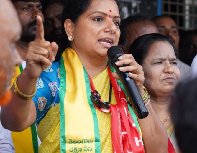 Kalvakuntla Kavitha criticised Chief Minister Revanth Reddy over the Polavaram-Banakacherla Project, alleging it threatens Telangana's water rights and urging stronger legal action before the Supreme Court.