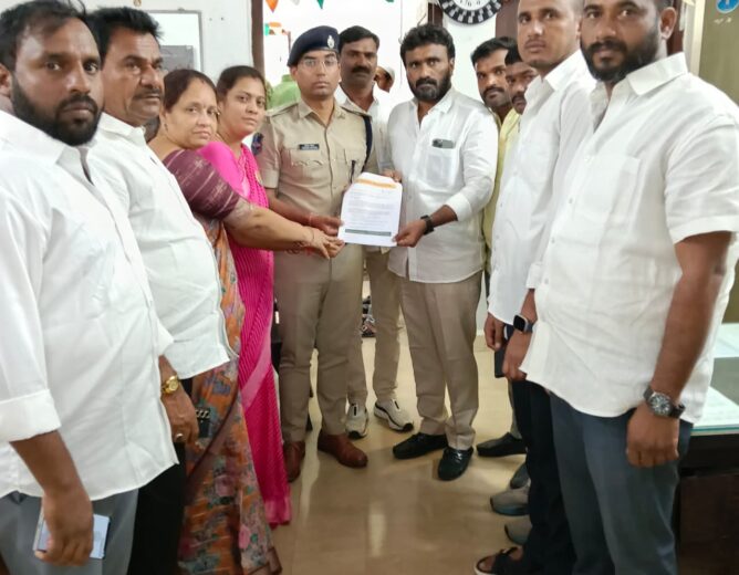 Telangana Rakshana Sena leaders submit a memorandum to Chevella DCP seeking swift action in the Shabad murders case.