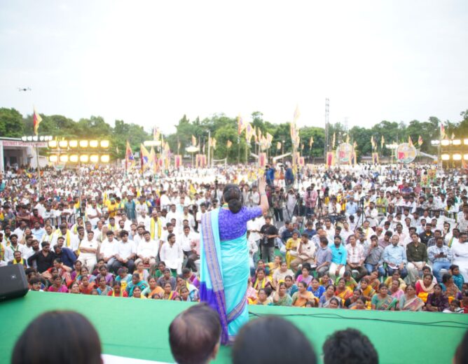 Kalvakuntla Kavitha addressing Panchajanya Sankalpa Sabha in Nizamabad