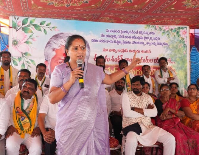 Kavitha calls for social justice and political representation for all sections while honouring Telangana martyrs’ aspirations